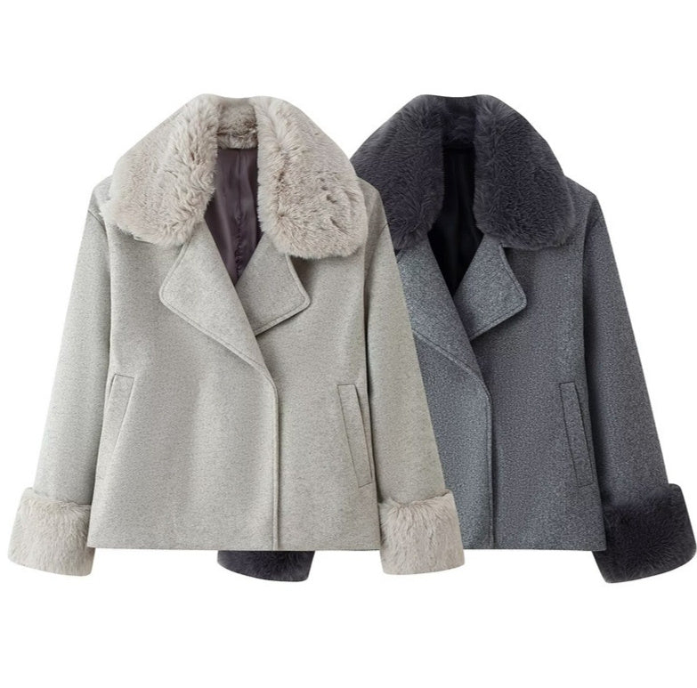 Women's Short Wool Coat With Fur Collar Decoration