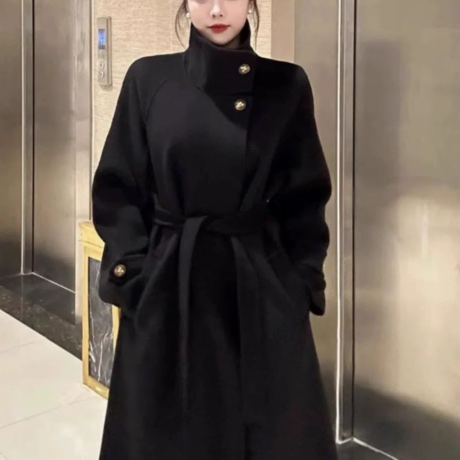 Black Chic Figure-flattering Wool Coat For Women